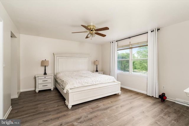 2 CARNEY WAY, Hamilton, NJ 08620