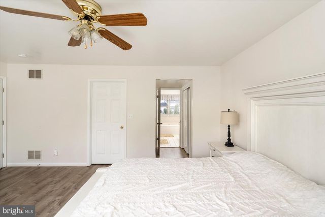 2 CARNEY WAY, Hamilton, NJ 08620