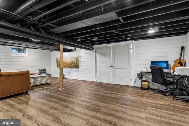 2 CARNEY WAY, Hamilton, NJ 08620