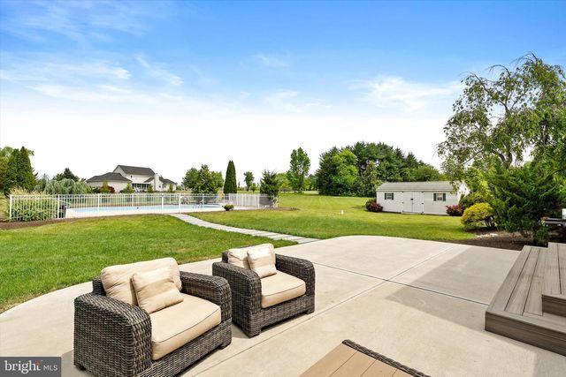2 CARNEY WAY, Hamilton, NJ 08620