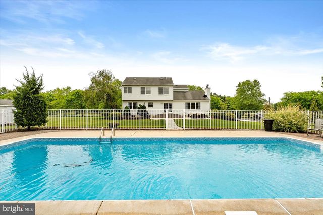 2 CARNEY WAY, Hamilton, NJ 08620