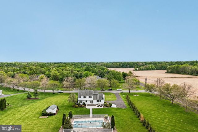 2 CARNEY WAY, Hamilton, NJ 08620