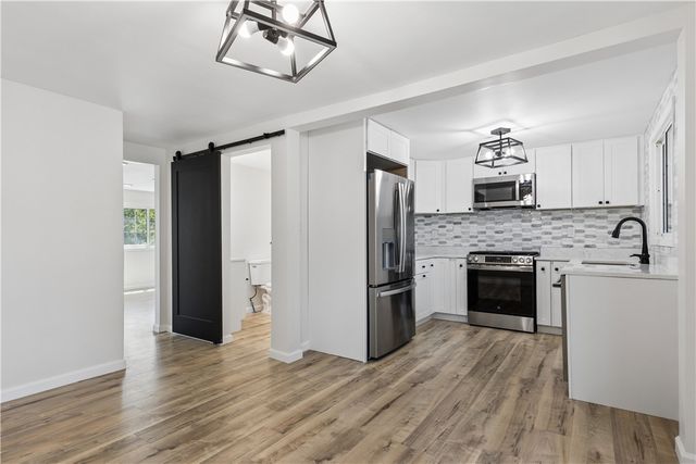 142 SANIEL, West Mifflin, PA 15122
