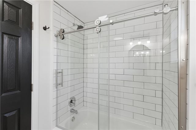 142 SANIEL, West Mifflin, PA 15122
