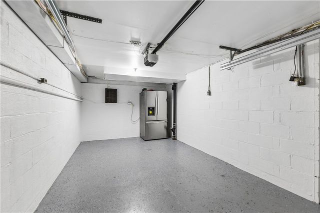 142 SANIEL, West Mifflin, PA 15122
