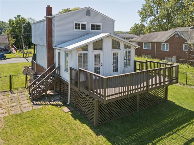 142 SANIEL, West Mifflin, PA 15122