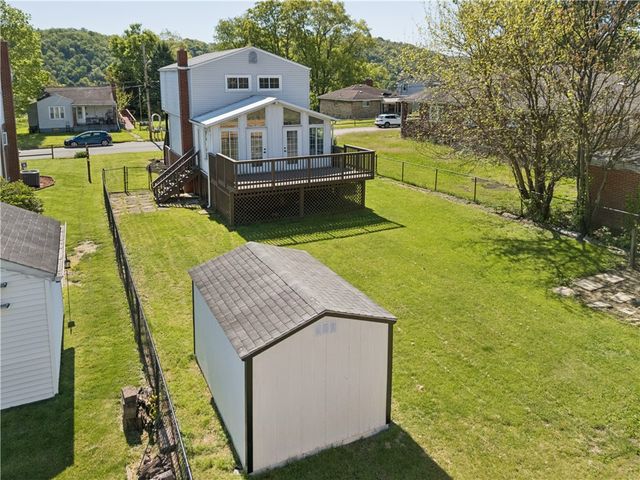 142 SANIEL, West Mifflin, PA 15122