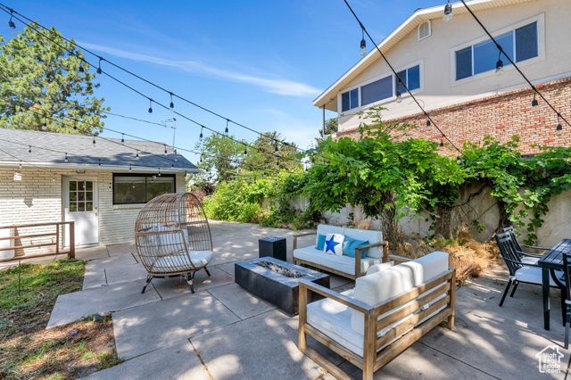 2040 N OAKCREST TER, Provo, UT 84604