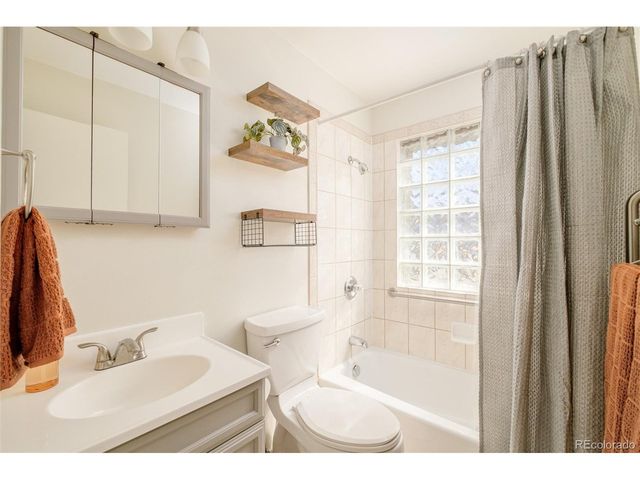 1350 E Amherst Ave, Englewood, CO 80113