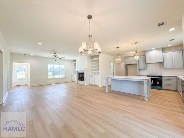 17 Carver Way, Midway, GA 31320