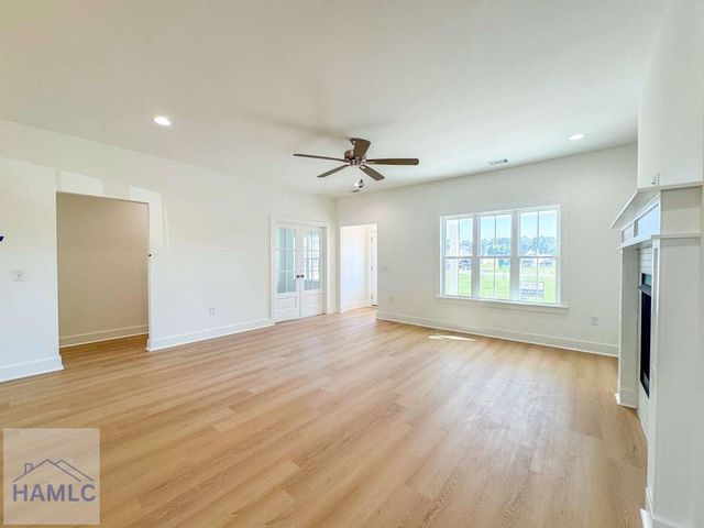 17 Carver Way, Midway, GA 31320