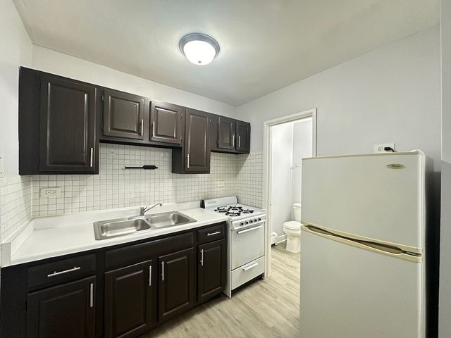 4537 N Dover Street 1D, Chicago, IL 60640