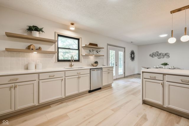 302 E Brunswick Avenue, Indianapolis, IN 46227