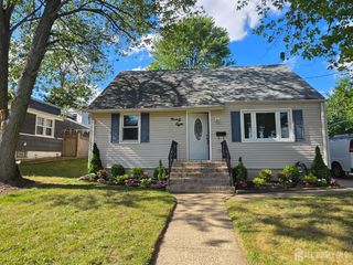 98 Craske Street, Woodbridge Proper, NJ 07095