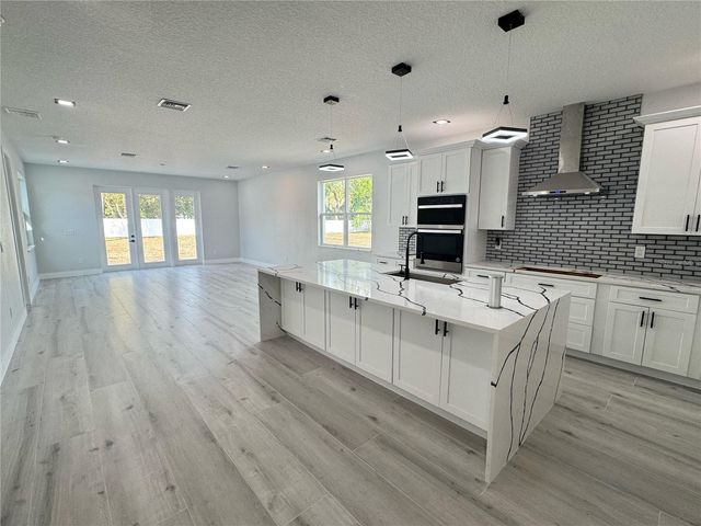 63 W 10TH STREET, Apopka, FL 32703