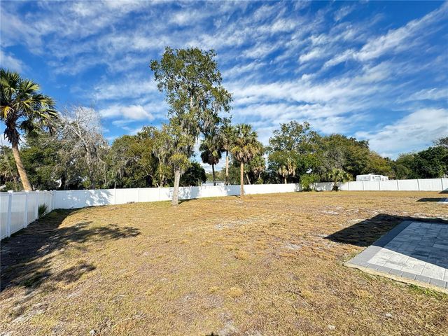 63 W 10TH STREET, Apopka, FL 32703