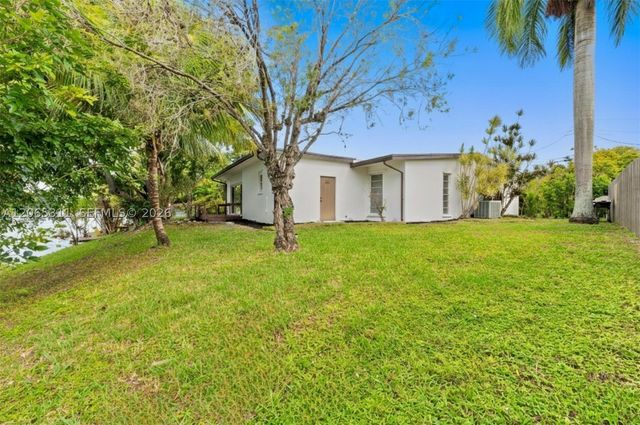 1905 NW 62nd Ter, Margate, FL 33063