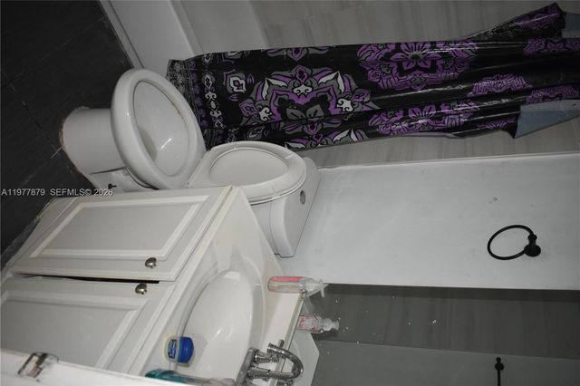 2121 NW 26th Ave, Fort Lauderdale, FL 33311