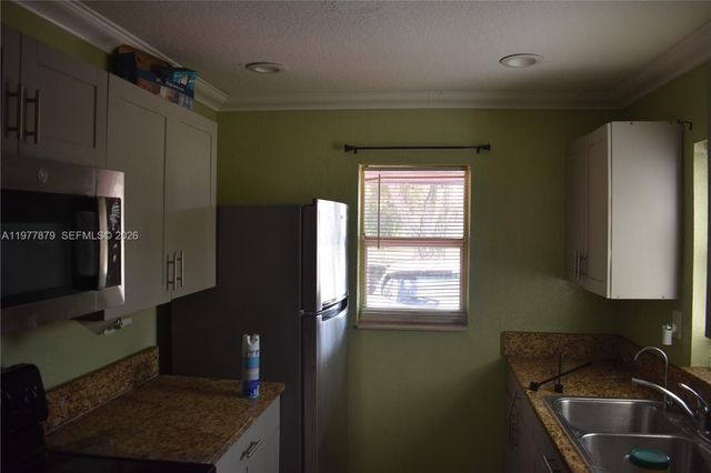 2121 NW 26th Ave, Fort Lauderdale, FL 33311