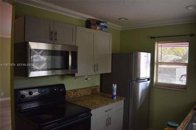 2121 NW 26th Ave, Fort Lauderdale, FL 33311