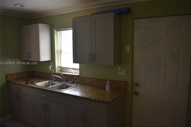 2121 NW 26th Ave, Fort Lauderdale, FL 33311