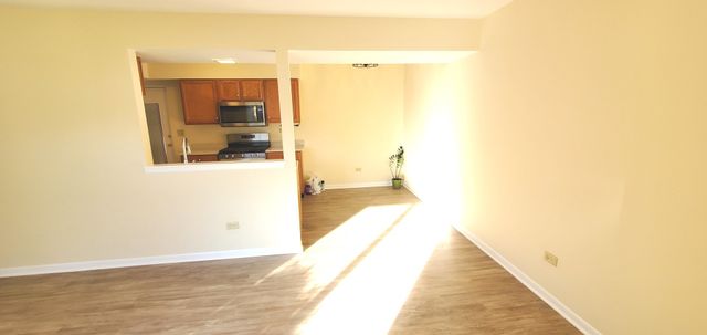 1307 FALL Court, Wheeling, IL 60090