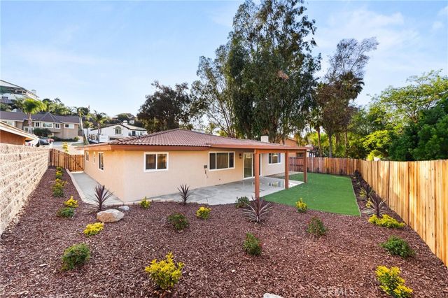 30550 Cinnamon Teal, Canyon Lake, CA 92587