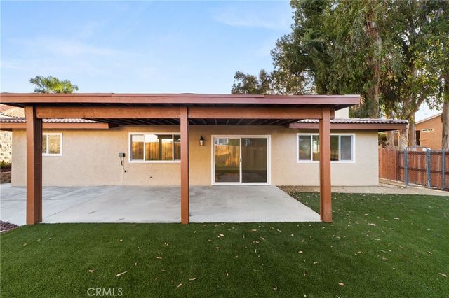 30550 Cinnamon Teal, Canyon Lake, CA 92587