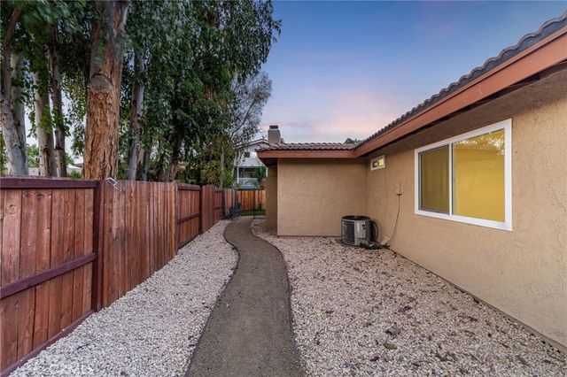 30550 Cinnamon Teal, Canyon Lake, CA 92587
