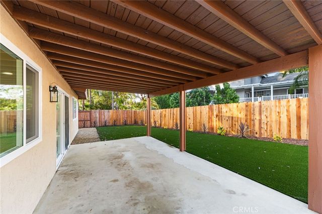 30550 Cinnamon Teal, Canyon Lake, CA 92587