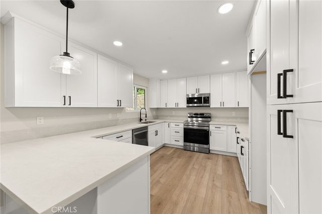 30550 Cinnamon Teal, Canyon Lake, CA 92587