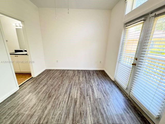 4767 Via Palm Lks 204, West Palm Beach, FL 33417