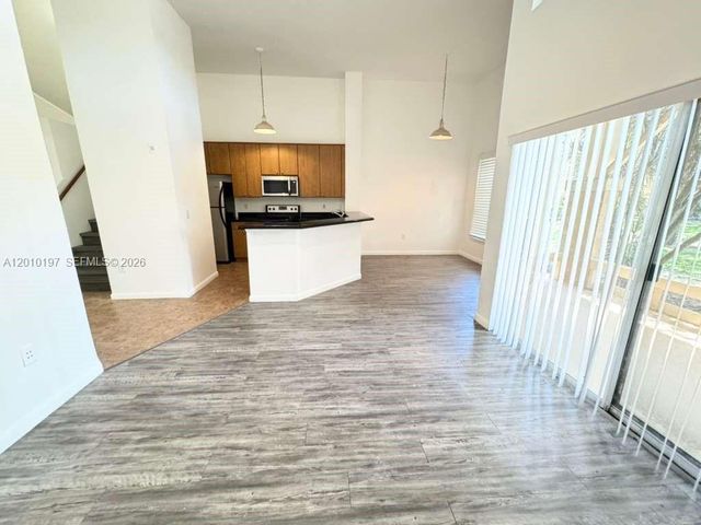 4767 Via Palm Lks 204, West Palm Beach, FL 33417