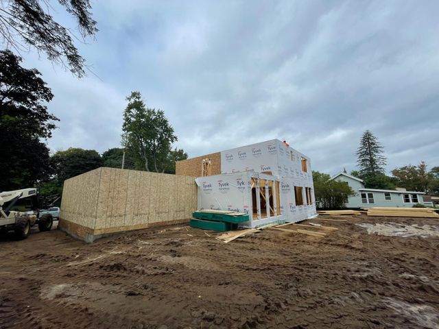 1130 Griffin Avenue, Mahtomedi, MN 55115
