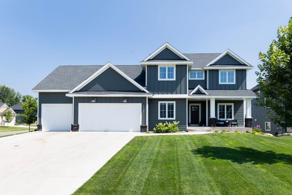 1130 Griffin Avenue, Mahtomedi, MN 55115 — exterior