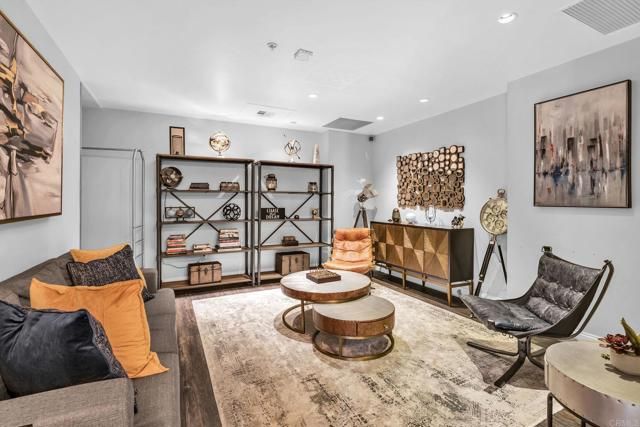 1150 J Street 715, San Diego, CA 92101