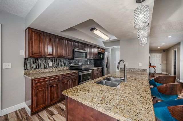 930 SYMPHONY ISLES BOULEVARD, Apollo Beach, FL 33572