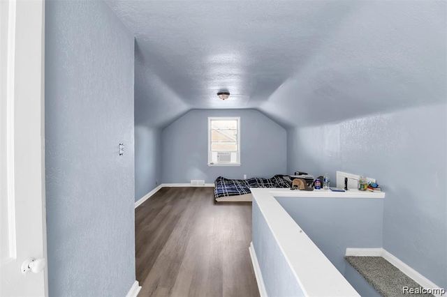 8342 Roselawn Street, Detroit, MI 48204