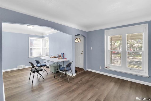 8342 Roselawn Street, Detroit, MI 48204