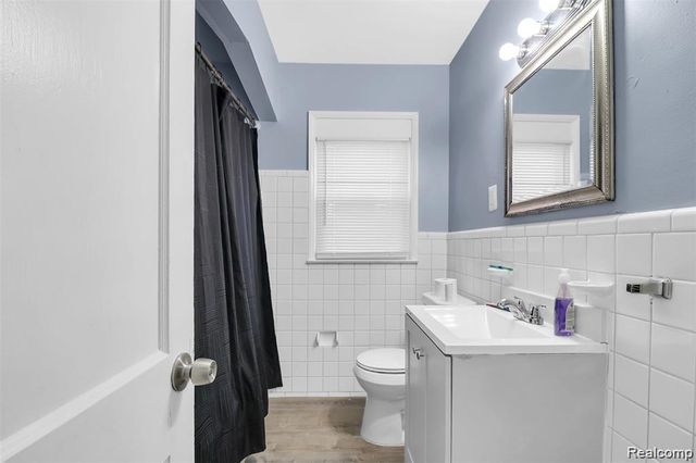 8342 Roselawn Street, Detroit, MI 48204