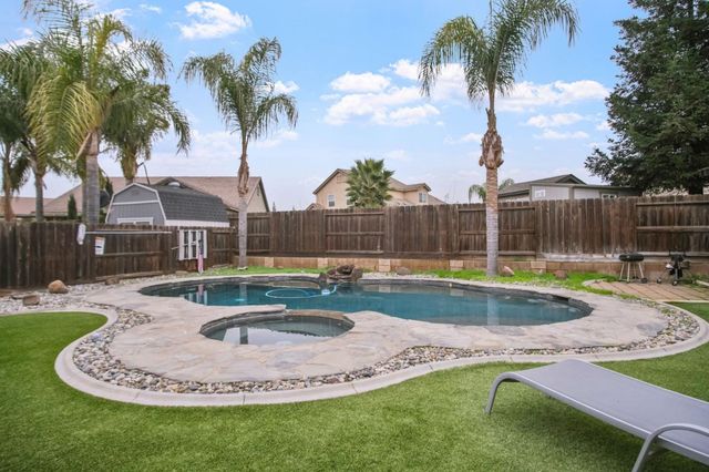 2604 Brickburg Street, Denair, CA 95316