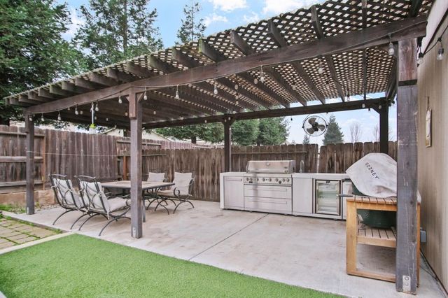 2604 Brickburg Street, Denair, CA 95316