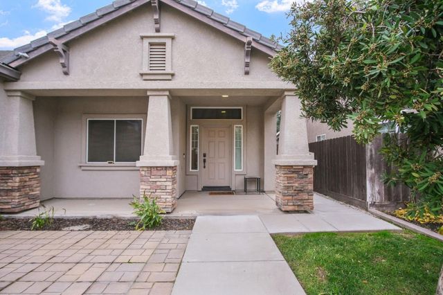 2604 Brickburg Street, Denair, CA 95316