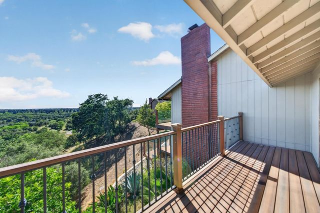 8728 Bluff Ln, Fair Oaks, CA 95628
