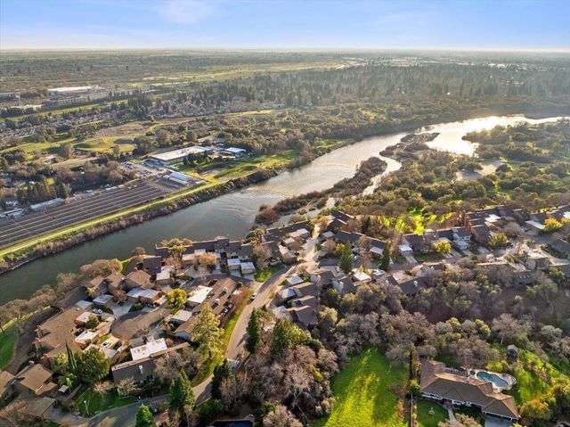 8728 Bluff Ln, Fair Oaks, CA 95628