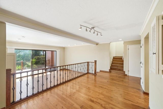 8728 Bluff Ln, Fair Oaks, CA 95628