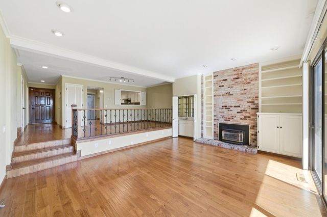 8728 Bluff Ln, Fair Oaks, CA 95628