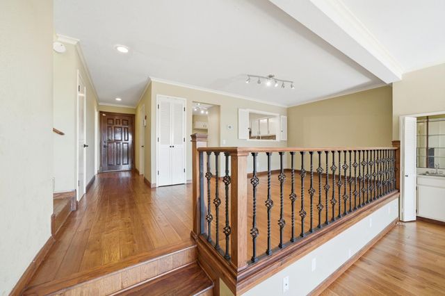 8728 Bluff Ln, Fair Oaks, CA 95628
