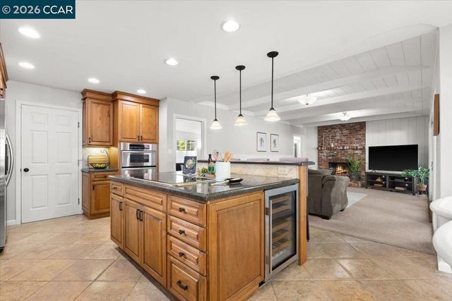 114 Combs Ln, Vallejo, CA 94590