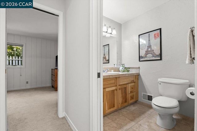 114 Combs Ln, Vallejo, CA 94590